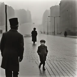 a city by Antanas Sutkus